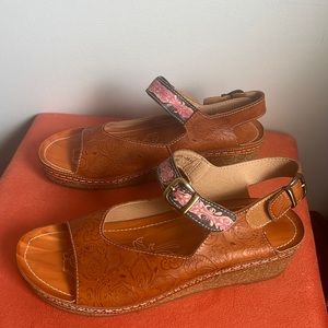 New Women’s L’artiste Teddy Cam Genuine Leather Cork wedge sandal size EU 41